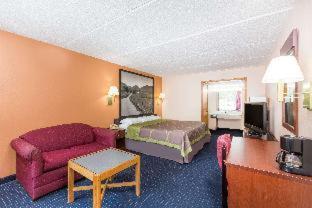 Hotel Super 8 By Wyndham 2*